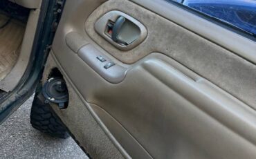 Chevy-silverado-1500-1996-green-4