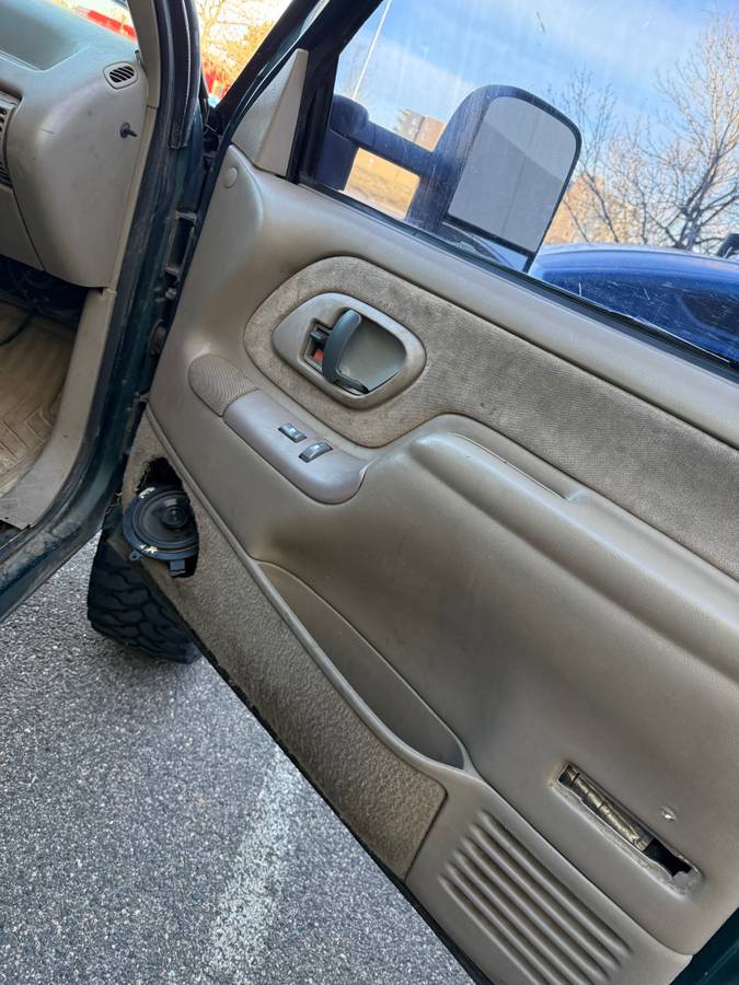 Chevy-silverado-1500-1996-green-4