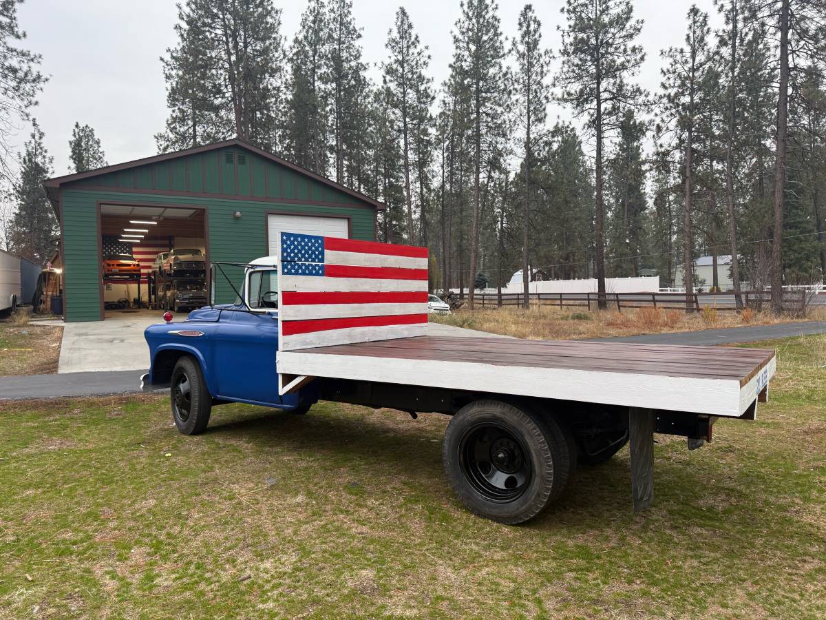 Chevy-silverado-1957-blue-1
