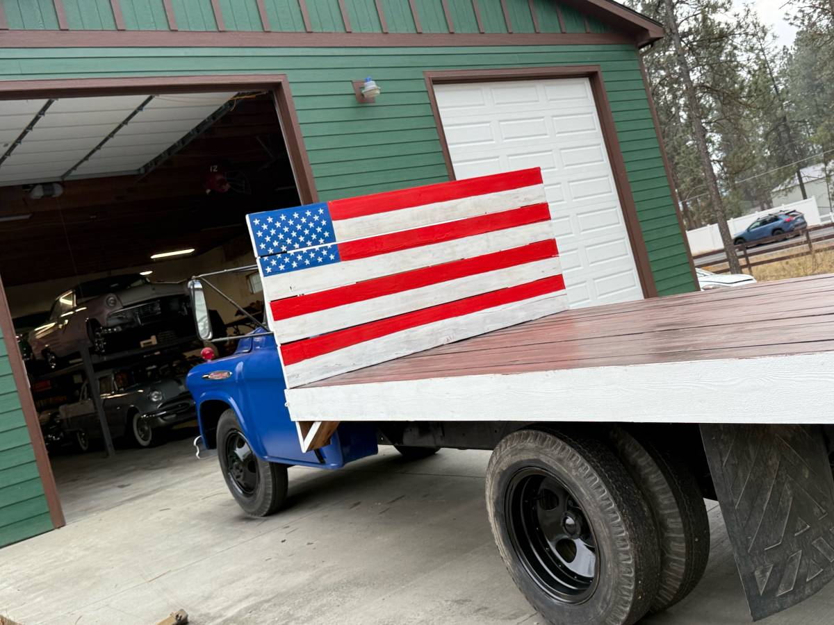 Chevy-silverado-1957-blue-3
