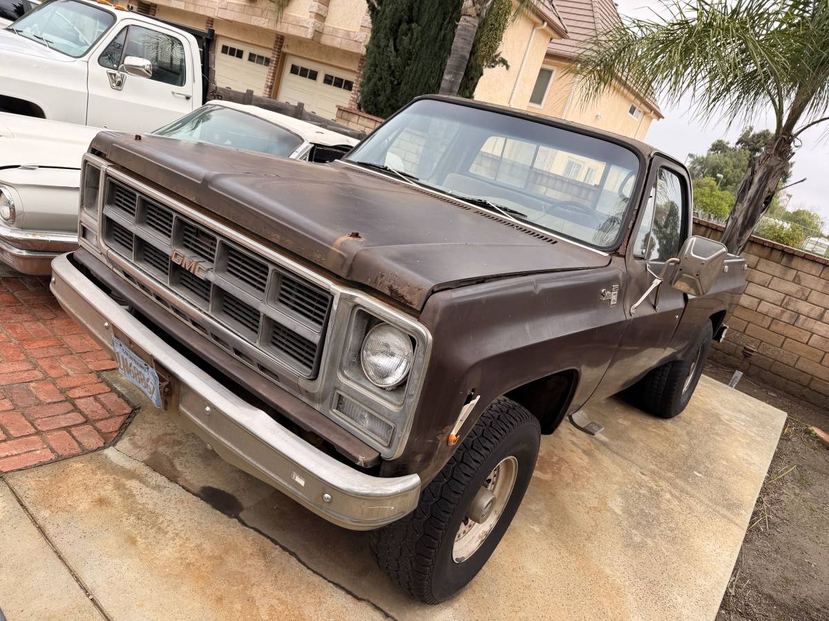 Chevy-silverado-1977-1