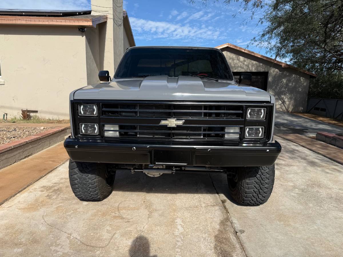 Chevy-silverado-1984-1