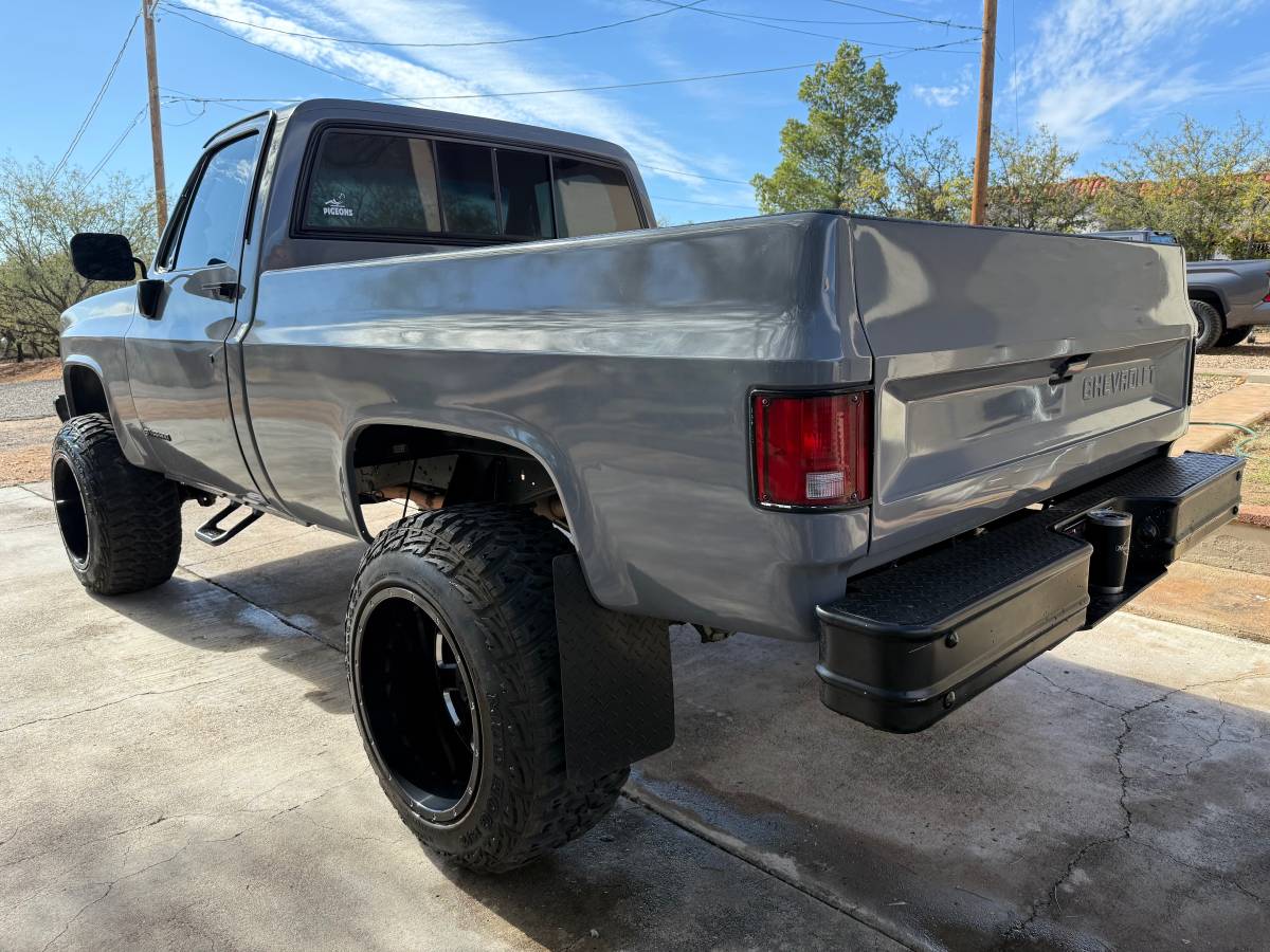 Chevy-silverado-1984-13