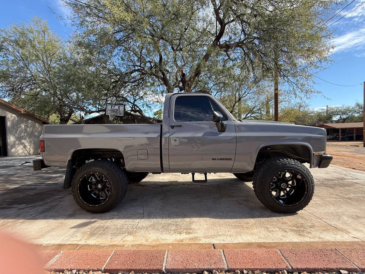 Chevy-silverado-1984-3