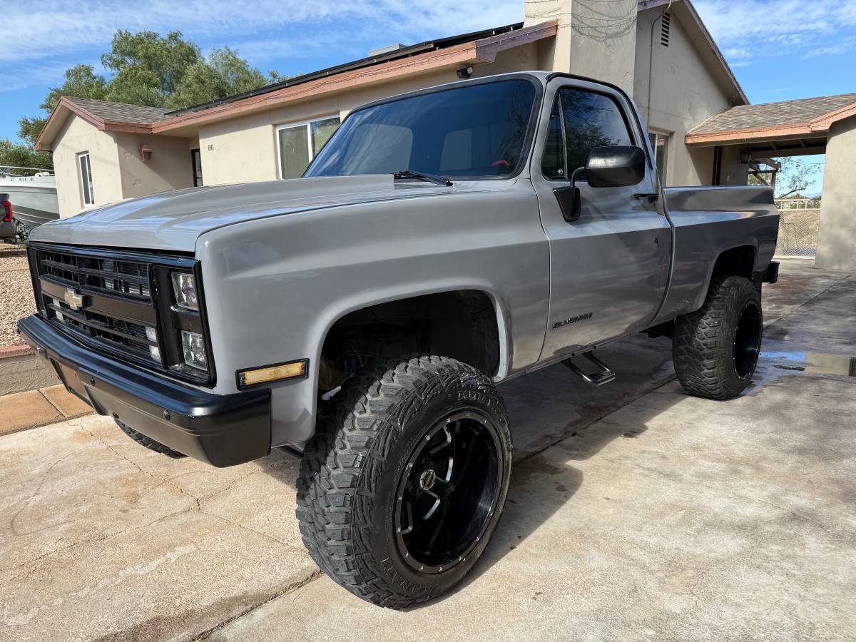 Chevy-silverado-1984-4