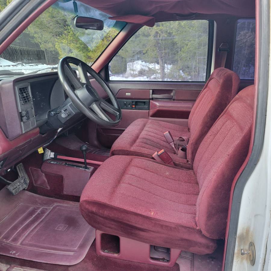 Chevy-silverado-1989-white-10