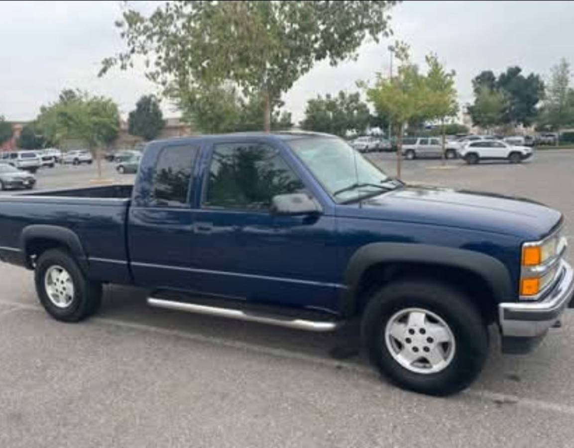 Chevy-silverado-1995-blue-3