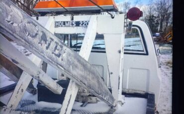 Chevy-silverado-2500hd-1986-white-1