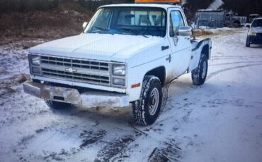 Chevy-silverado-2500hd-1986-white-2