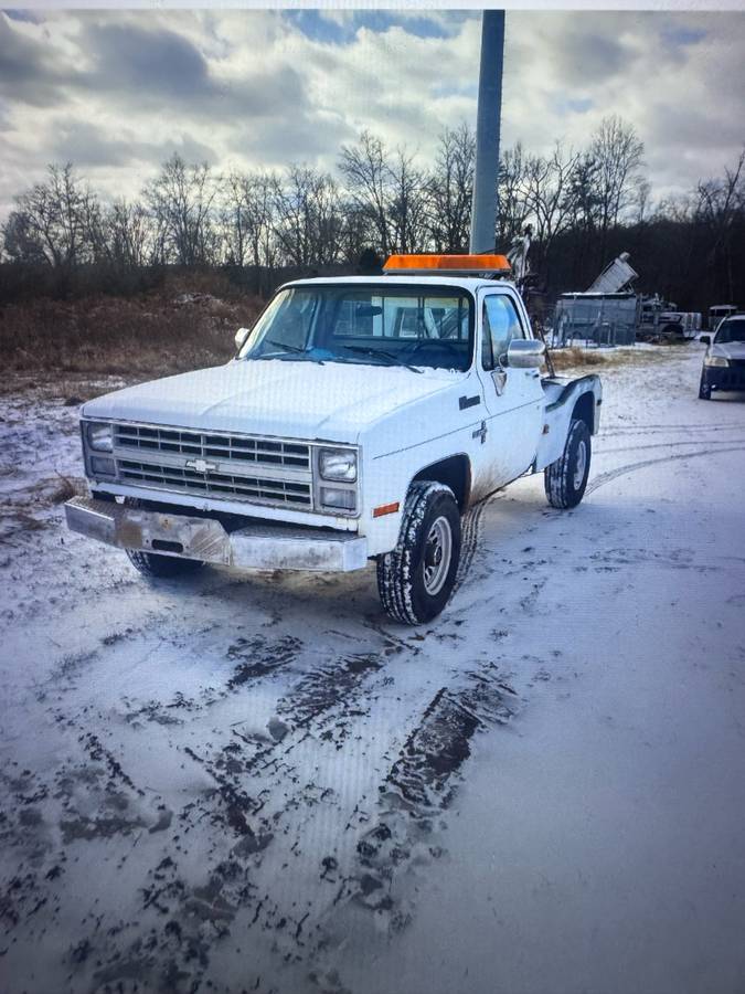 Chevy-silverado-2500hd-1986-white-2