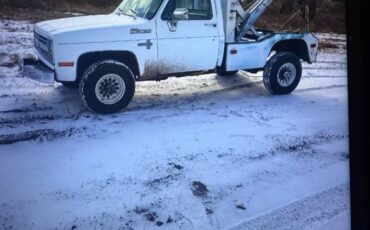 Chevy-silverado-2500hd-1986-white
