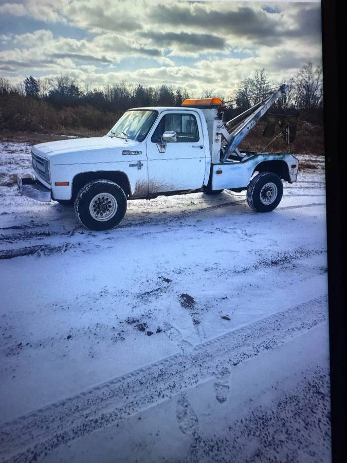 Chevy-silverado-2500hd-1986-white