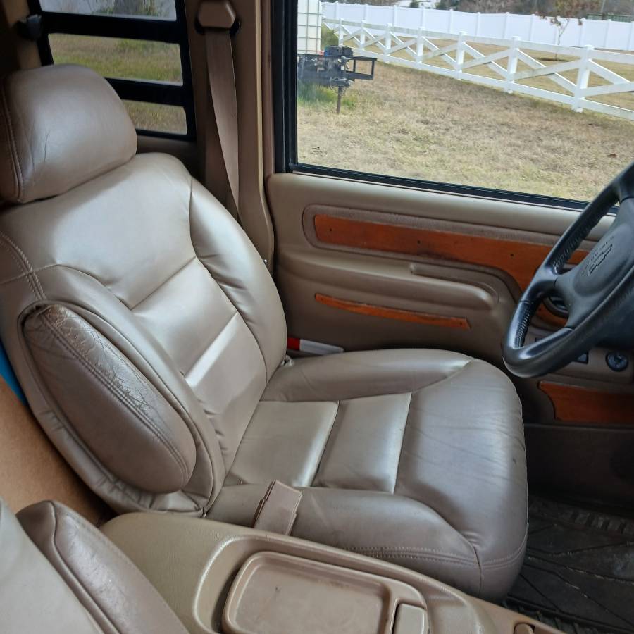 Chevy-silverado-3500-diesel-1995-custom-2