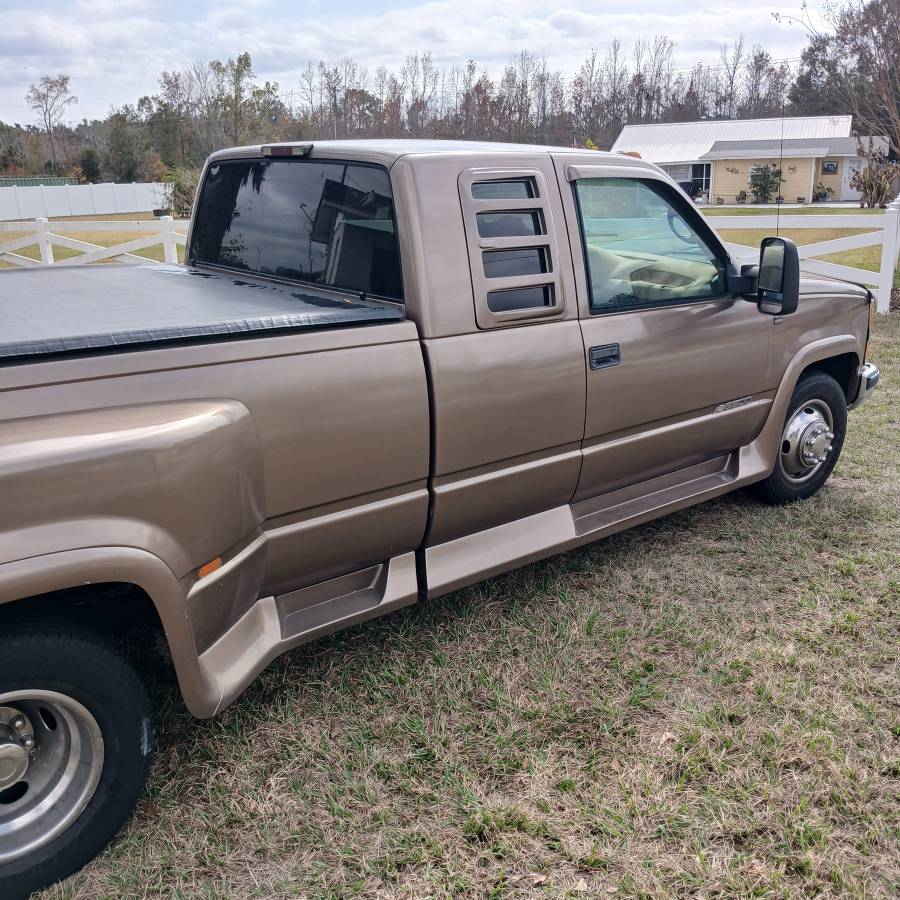 Chevy-silverado-3500-diesel-1995-custom