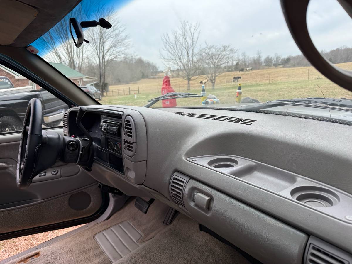 Chevy-silverado-3500hd-diesel-1995-green-12