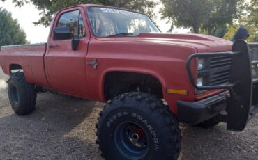 Chevy-silverado-k20-1983-red