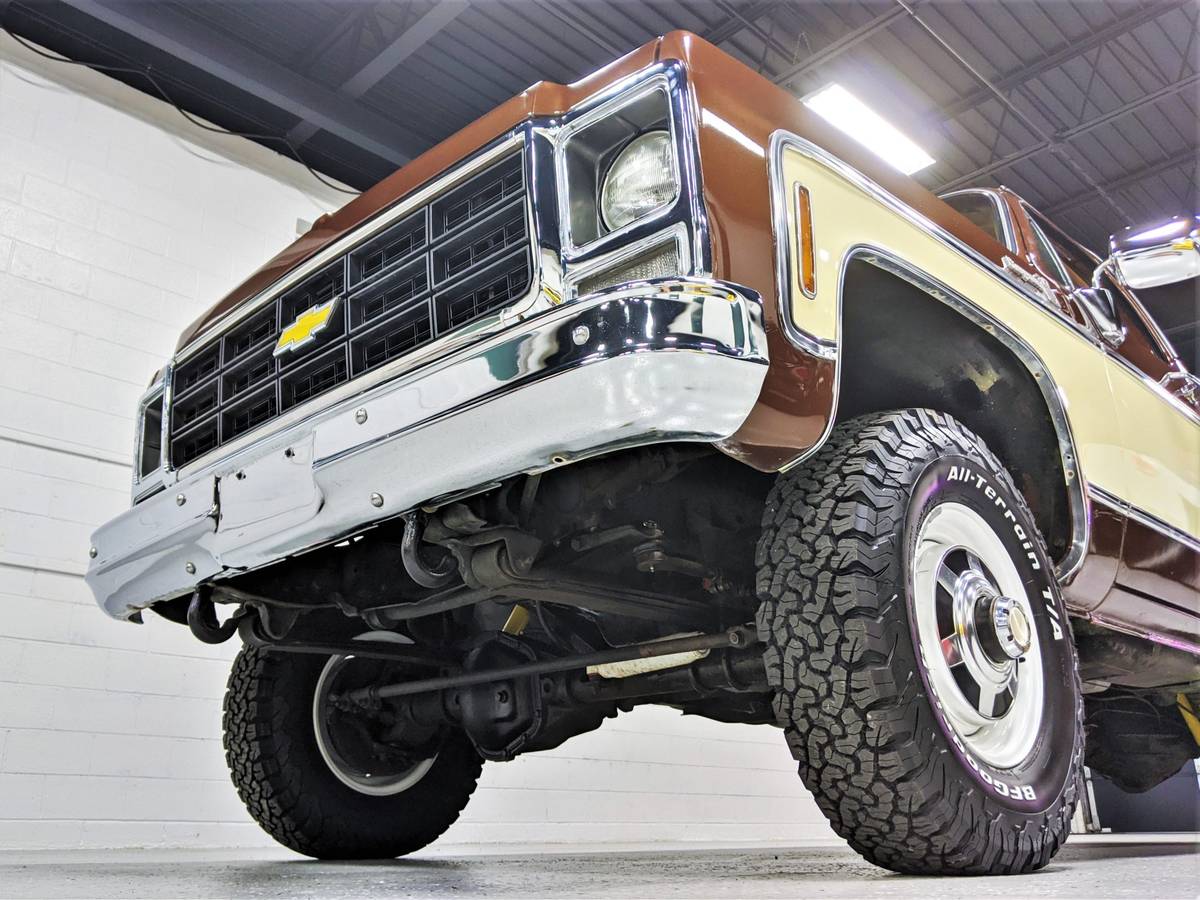 Chevy-silverado-k30-1979-brown-1