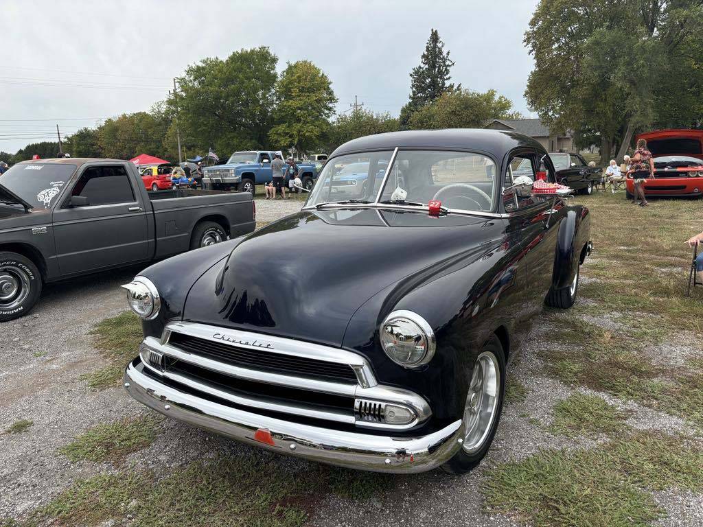 Chevy-style-line-deluxe-1951-blue-4