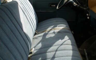 Chevy-suburban-1500-1979