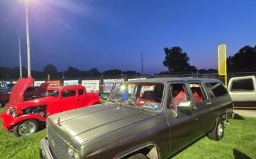 Chevy-suburban-1500-1990-custom