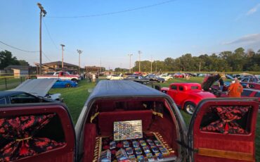 Chevy-suburban-1500-1990-custom-5