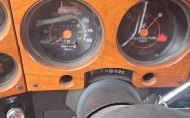 Chevy-suburban-1500-1990-custom-7