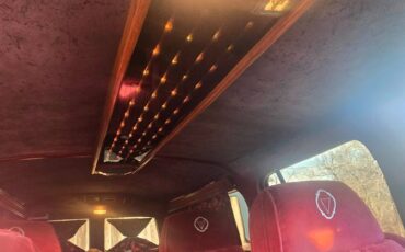 Chevy-suburban-1500-1990-custom-8