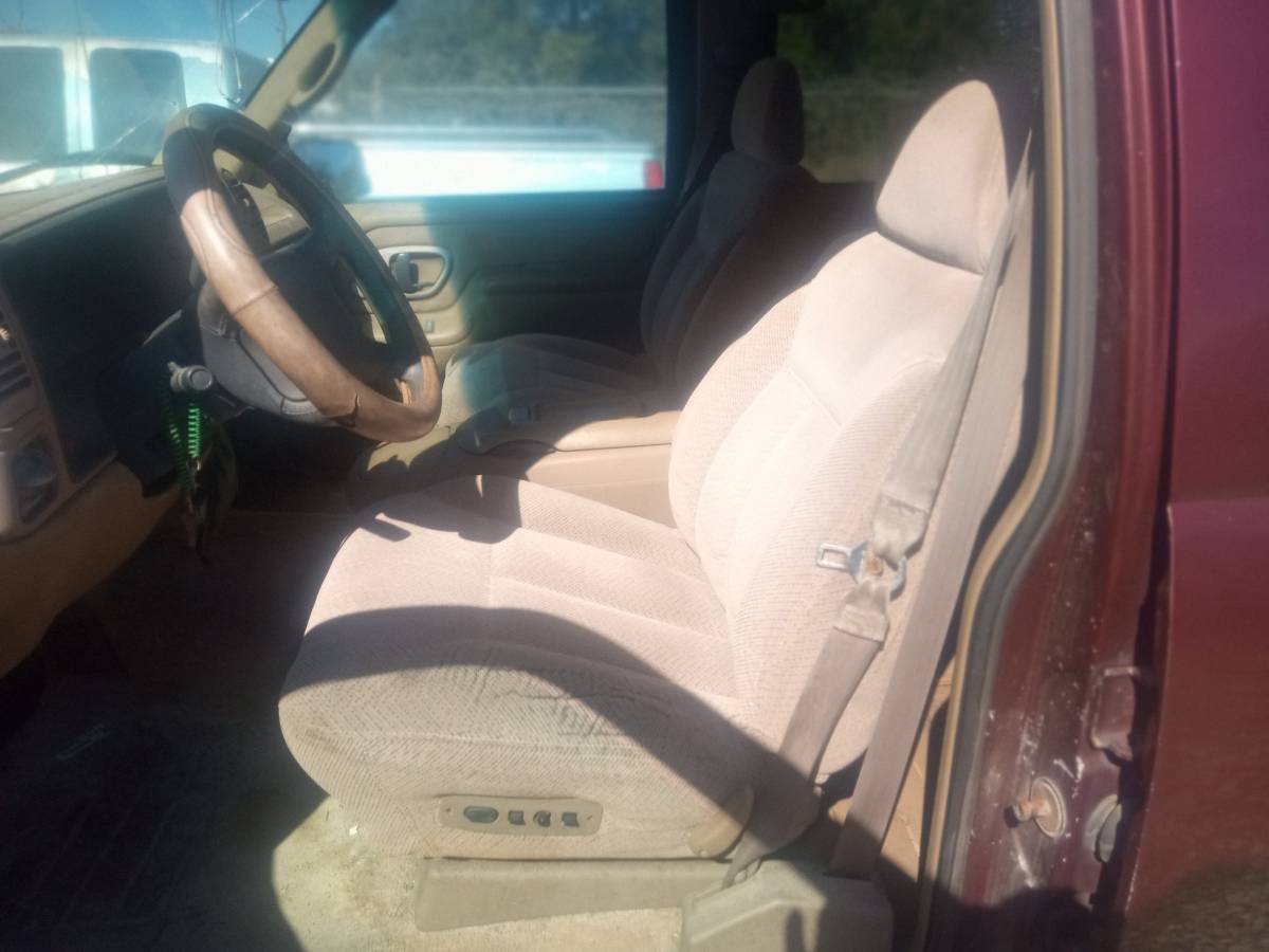 Chevy-suburban-1500-1995-custom-5