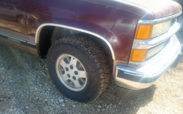 Chevy-suburban-1500-1995-custom-7