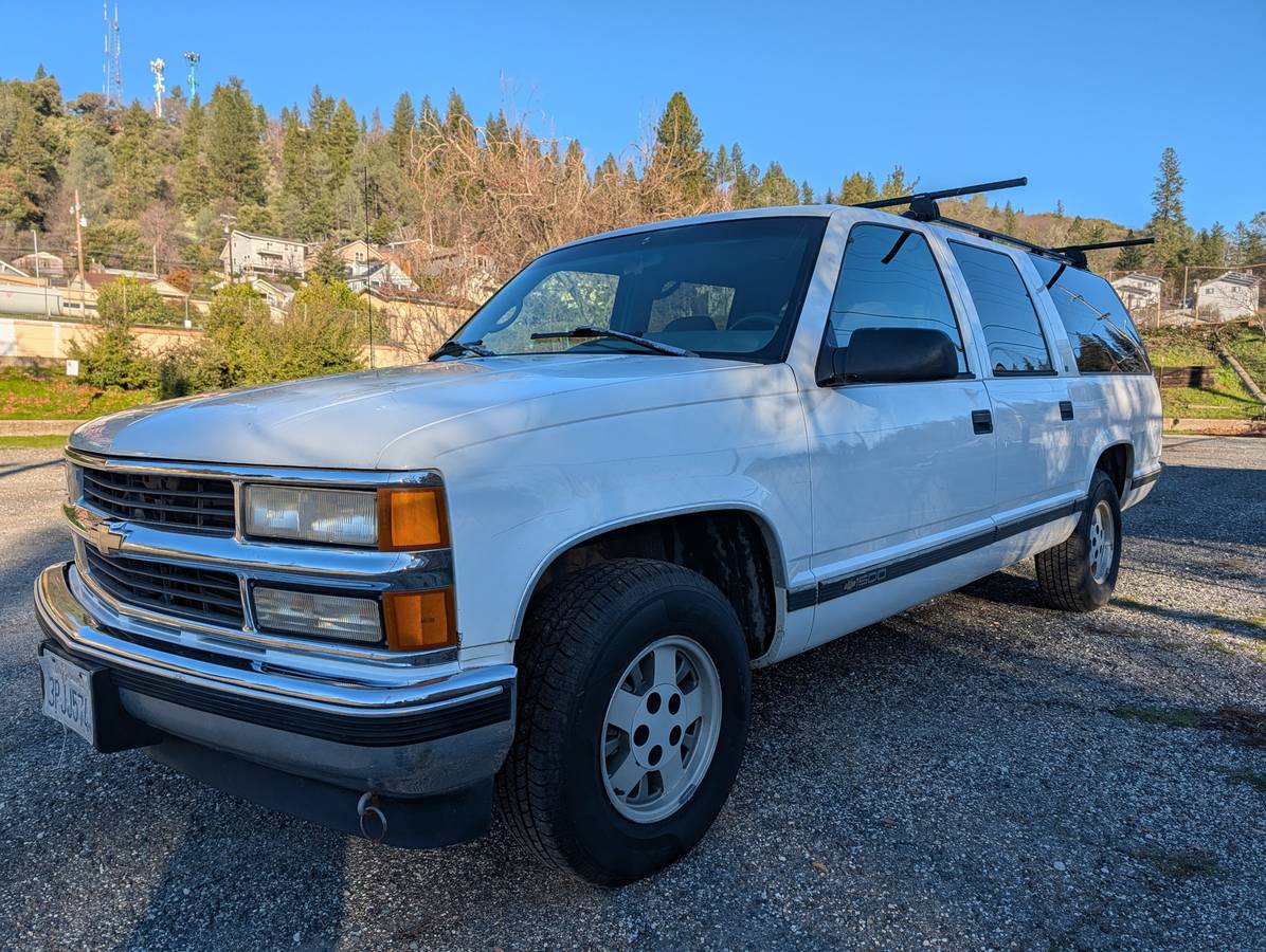 Chevy-suburban-1500-1995
