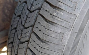 Chevy-suburban-1995-white-9