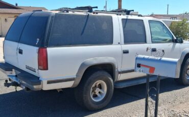 Chevy-suburban-4wd.-1996-white-7