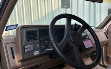 Chevy-suburban-lt-4x4-1993-brown-3