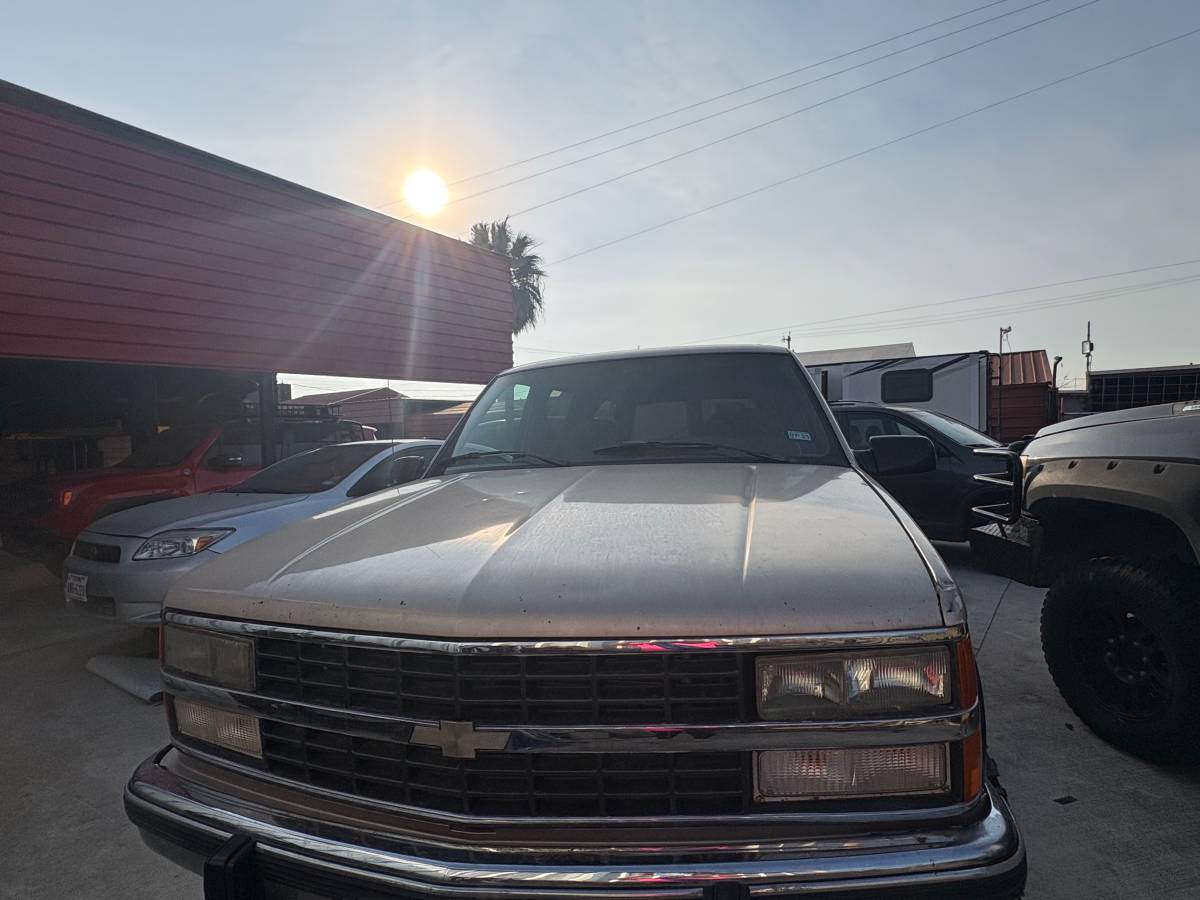 Chevy-suburban-lt-4x4-1993-brown-7