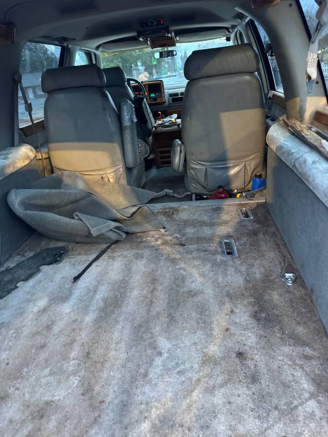 Chevy-suburban-lt-4x4-1994-3