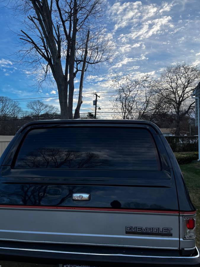 Chevy-suburban-v-1500-1991-black-10