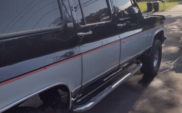 Chevy-suburban-v-1500-1991-black-12