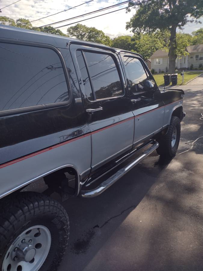 Chevy-suburban-v-1500-1991-black-12