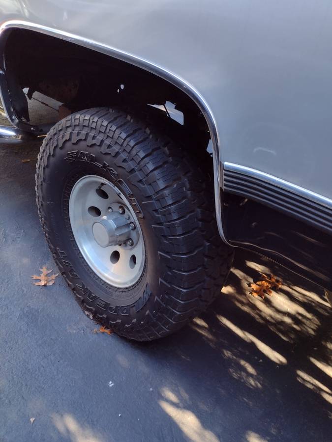 Chevy-suburban-v-1500-1991-black-13