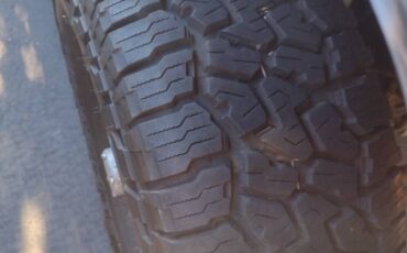 Chevy-suburban-v-1500-1991-black-16