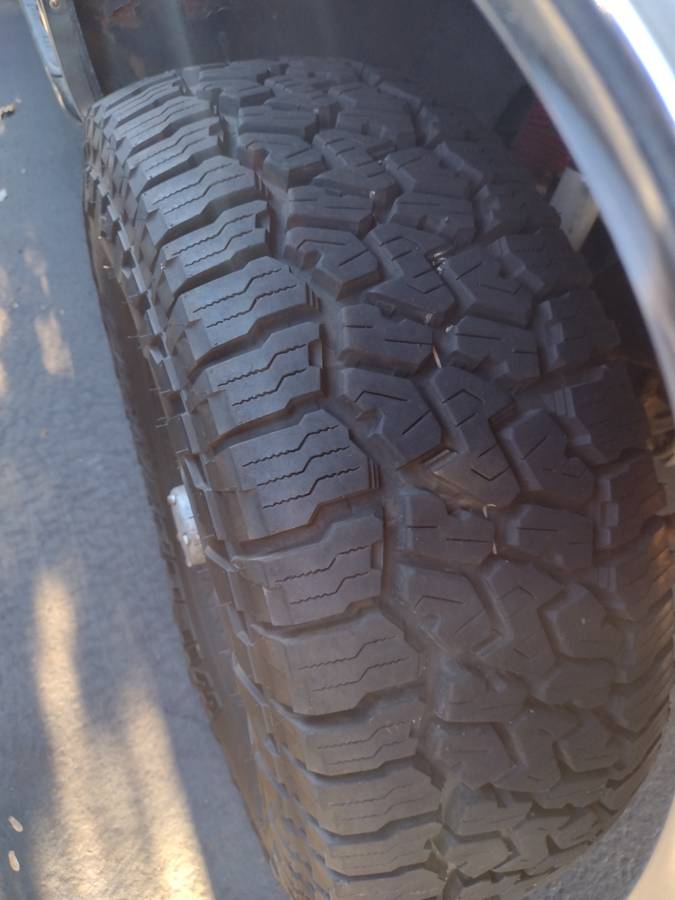 Chevy-suburban-v-1500-1991-black-16