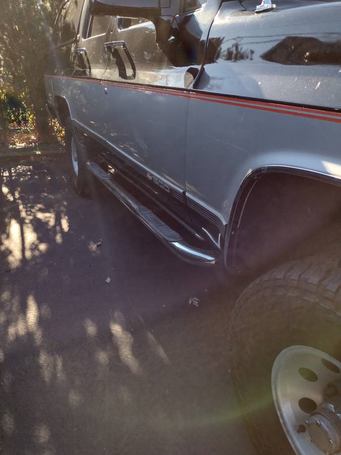 Chevy-suburban-v-1500-1991-black-17