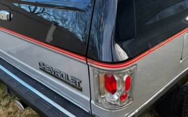 Chevy-suburban-v-1500-1991-black