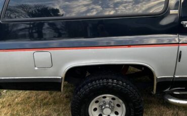 Chevy-suburban-v-1500-1991-black-4