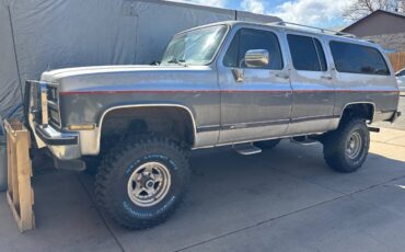 Chevy-suburban-v1500-5.7-4x4-1990-grey-1