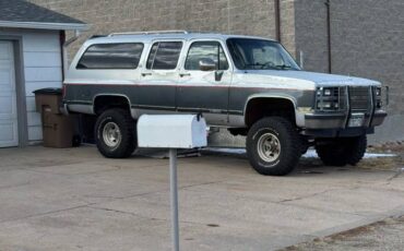 Chevy-suburban-v1500-5.7-4x4-1990-grey-2