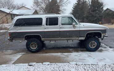 Chevy-suburban-v1500-5.7-4x4-1990-grey-4