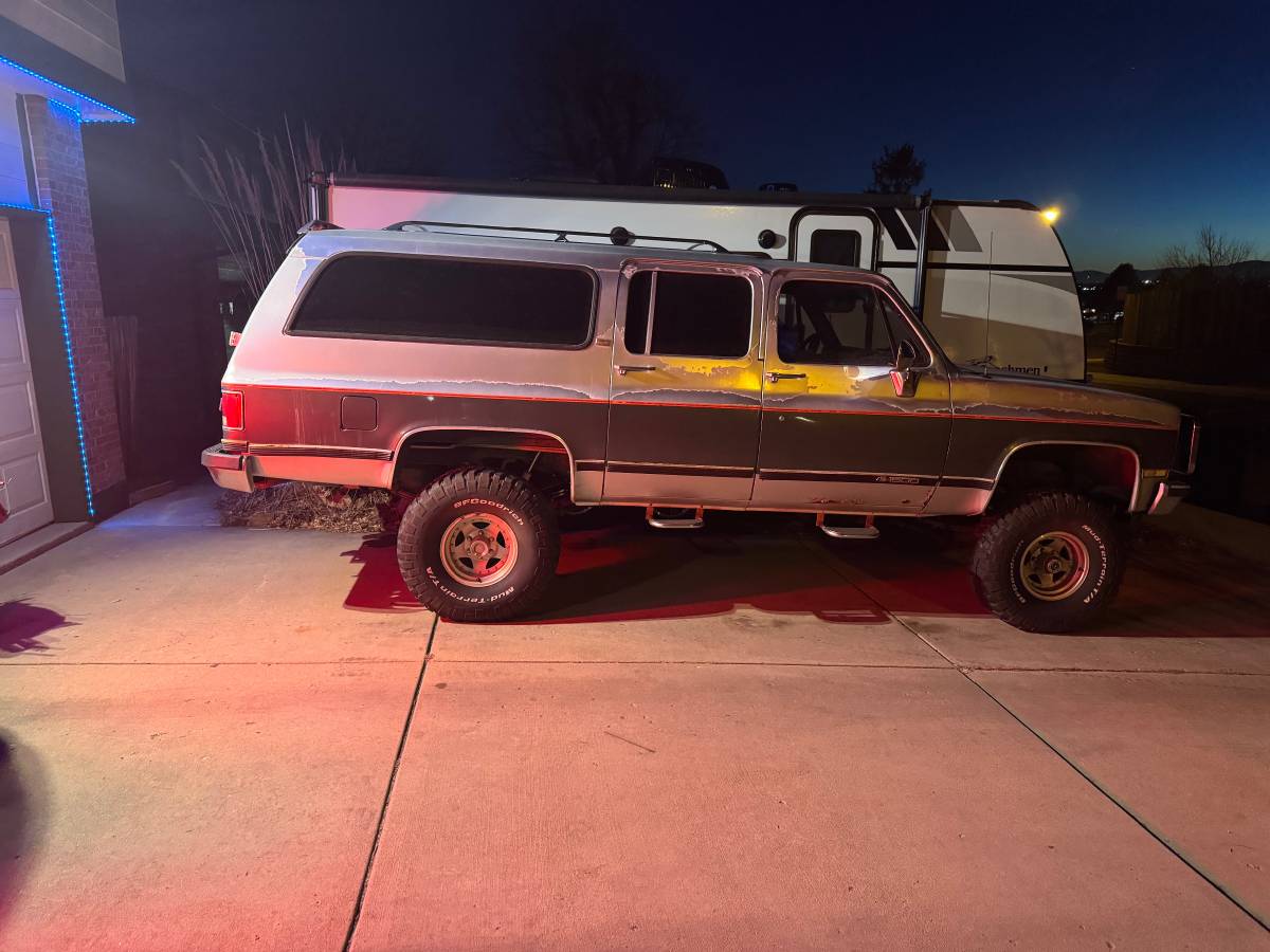 Chevy-suburban-v1500-5.7-4x4-1990-grey-7