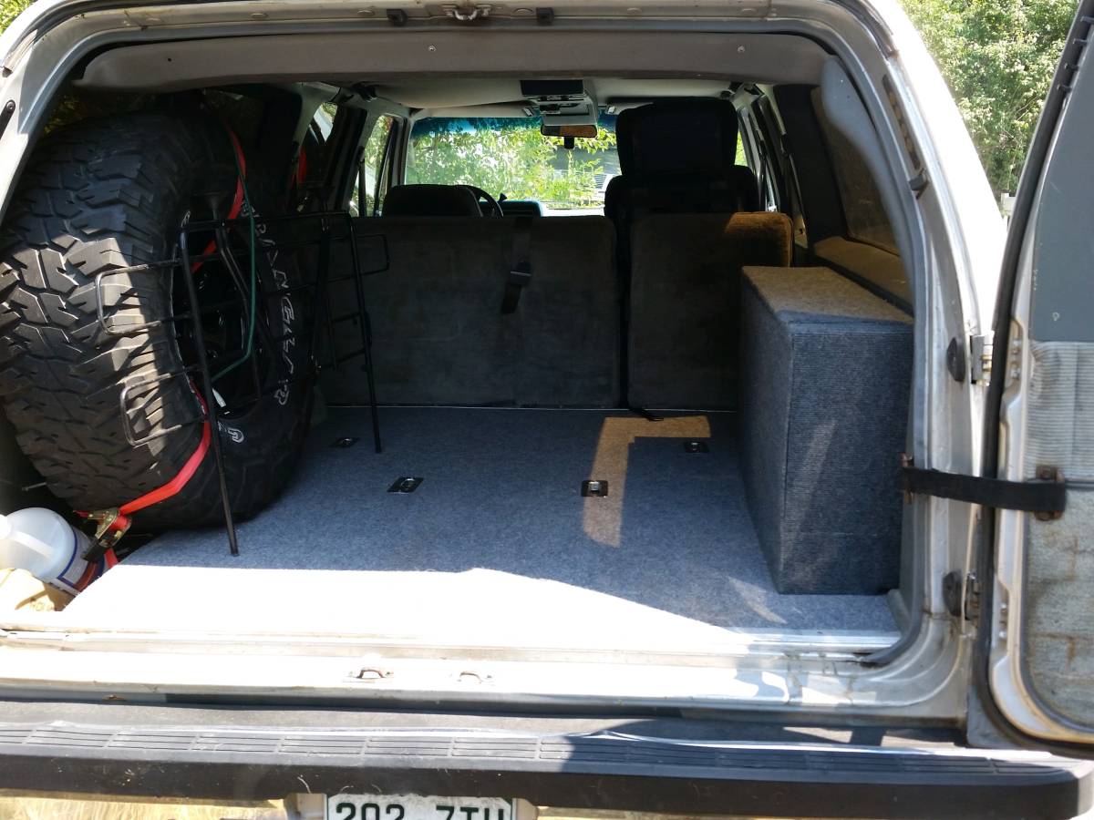 Chevy-suburban-v1500-5.7-4x4-1990-grey-8