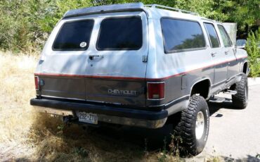 Chevy-suburban-v1500-5.7-4x4-1990-grey-9